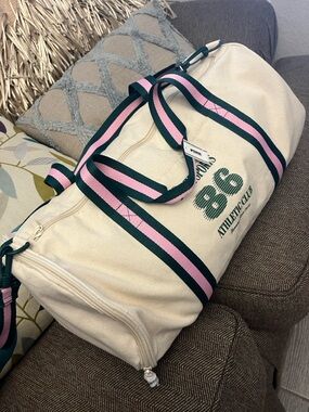 PINK Sports 86 Athletic Club